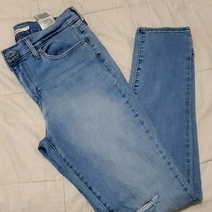 Levi jeans